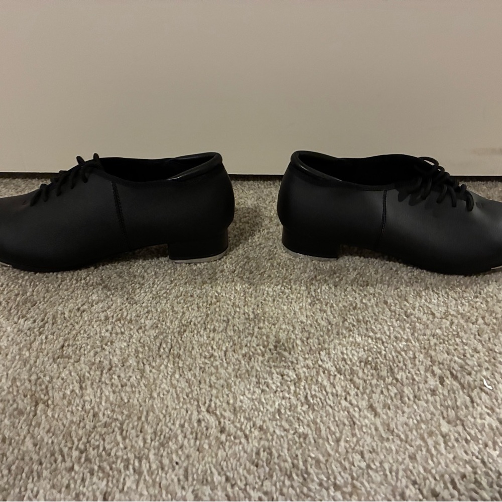 Theatricals Adult Lace Up Tap Shoes - Picture 3 of 6